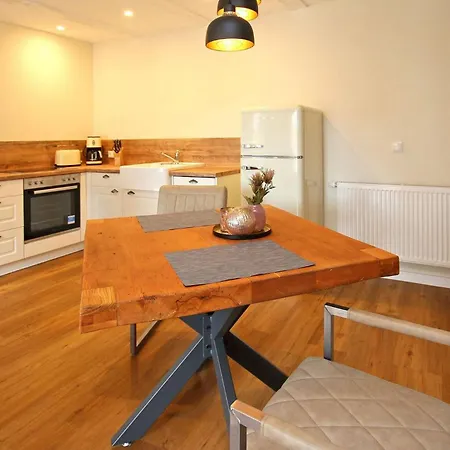 1 Bedroom Cozy In Waren Mueritz